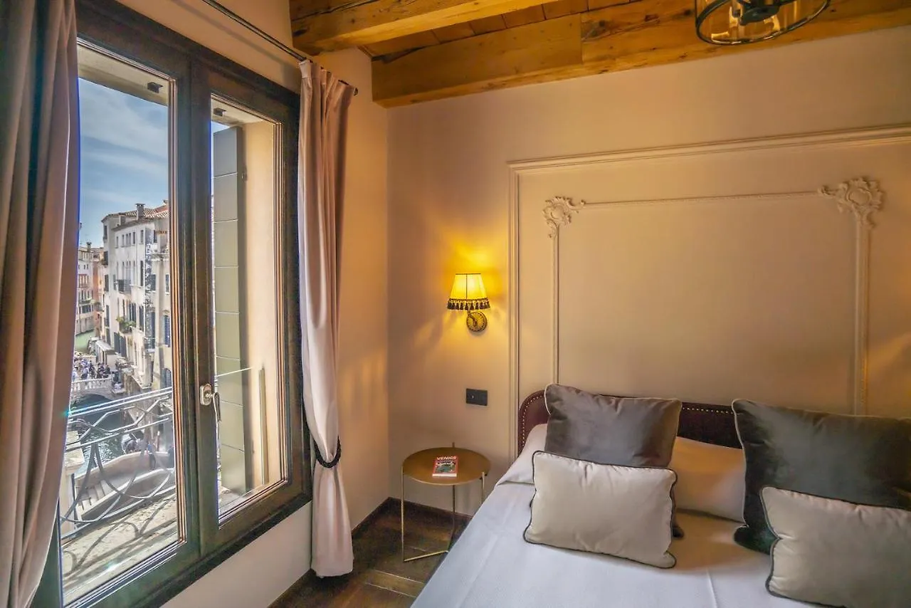 Corte Rubbi 8 Luxury Two-Bedroom Apartment -Dimora Italia - Venice