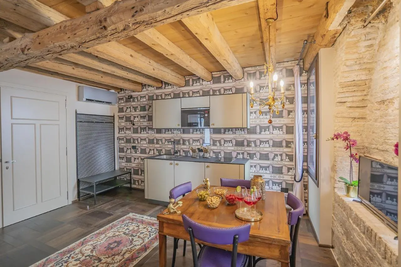 Corte Rubbi 8 Luxury Two-Bedroom Apartment -Dimora Italia - Venedig 0*,